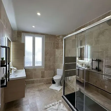 בית נופש Beau Sejour Épernay